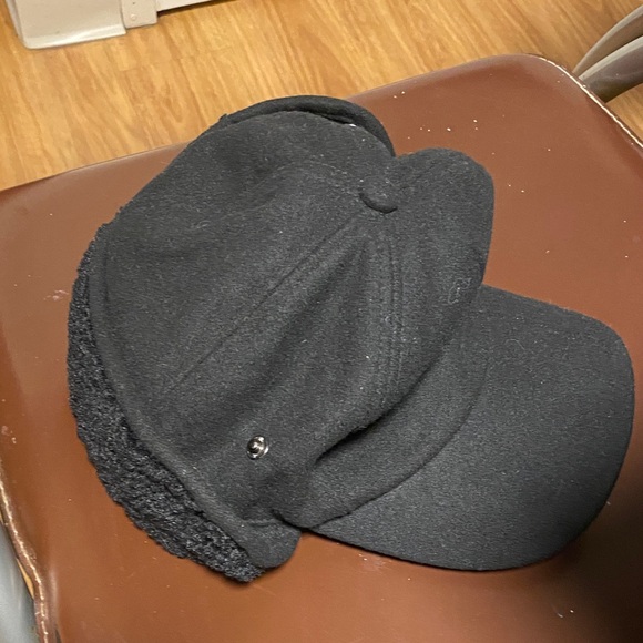 UGG Charcoal Men's Wool Cap - Picture 1 of 5